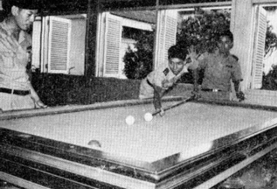 ban billard tay